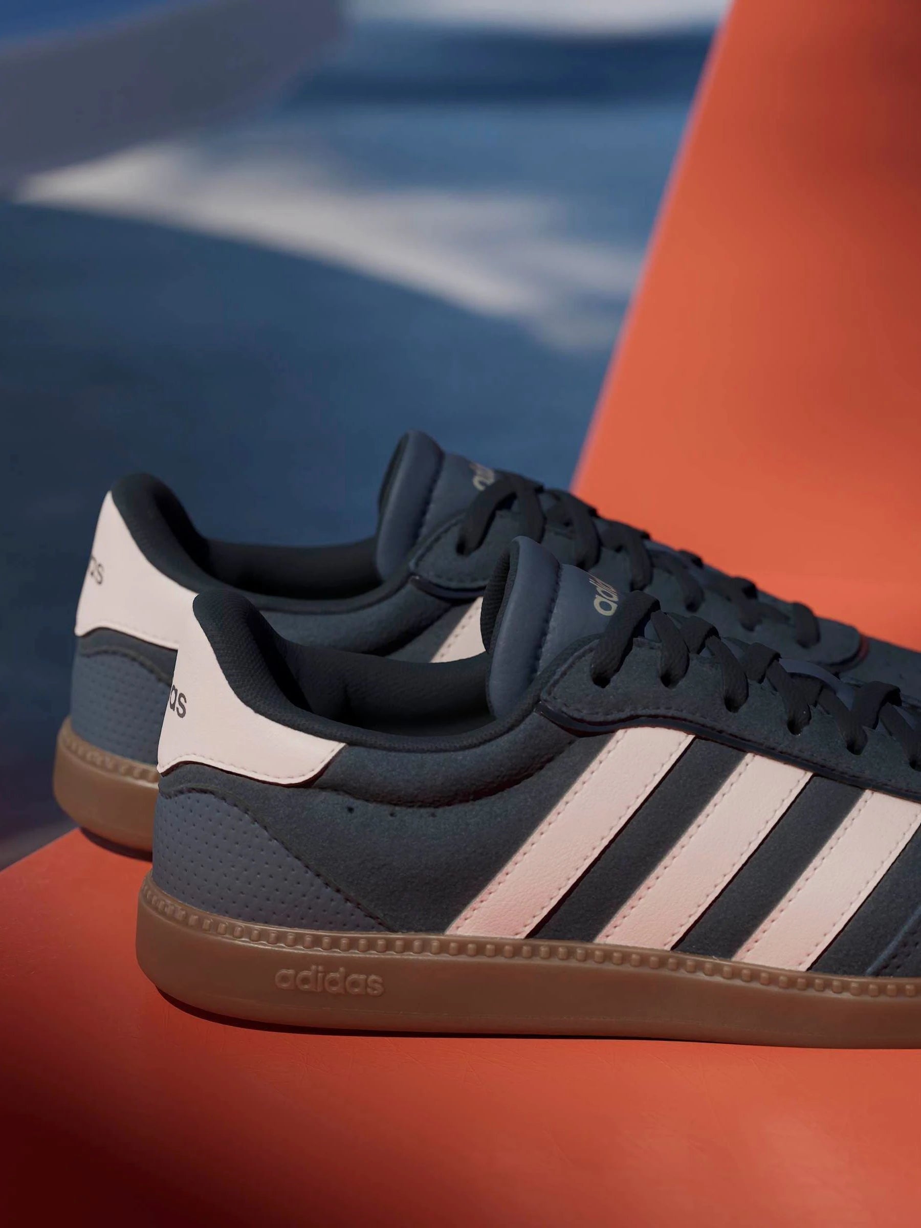 adidas Blue/Pink Breaknet Sleek Trainers
