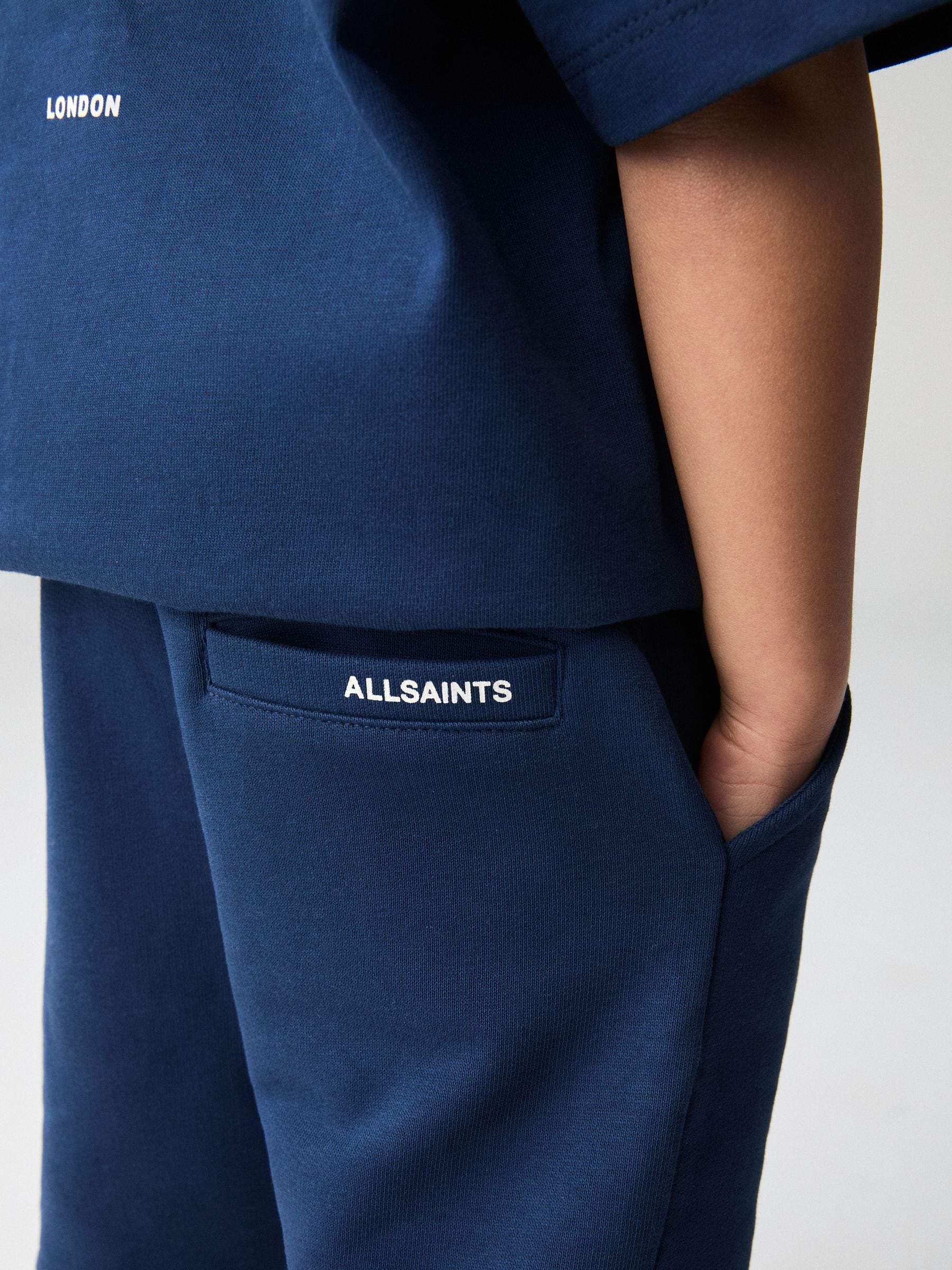 smALLSAINTS Navy Younger Boys Tierra 100% Cotton T-Shirt and Sweat Shorts Set
