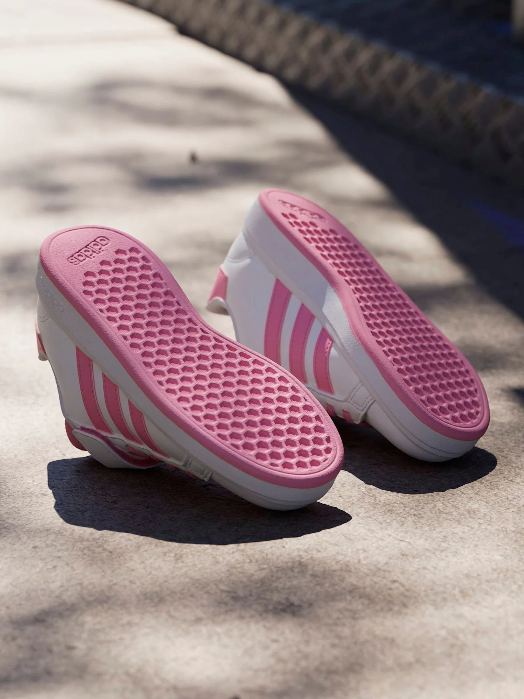 adidas White/Pink Grand Court 2.0 Easy On Kids Trainers