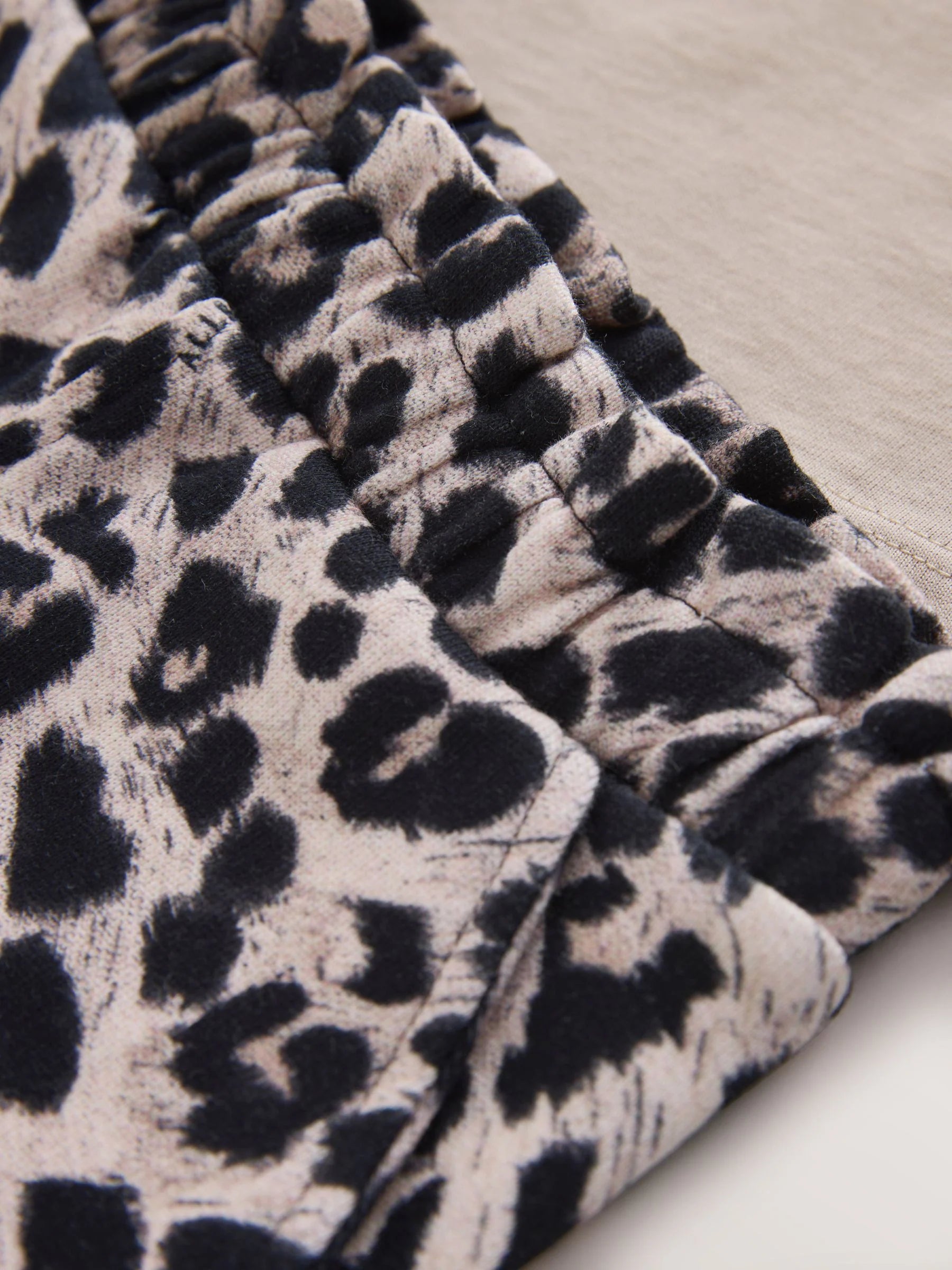smALLSAINTS Leopard Orlando Frill T-Shirt and Sweat Short Younger Set