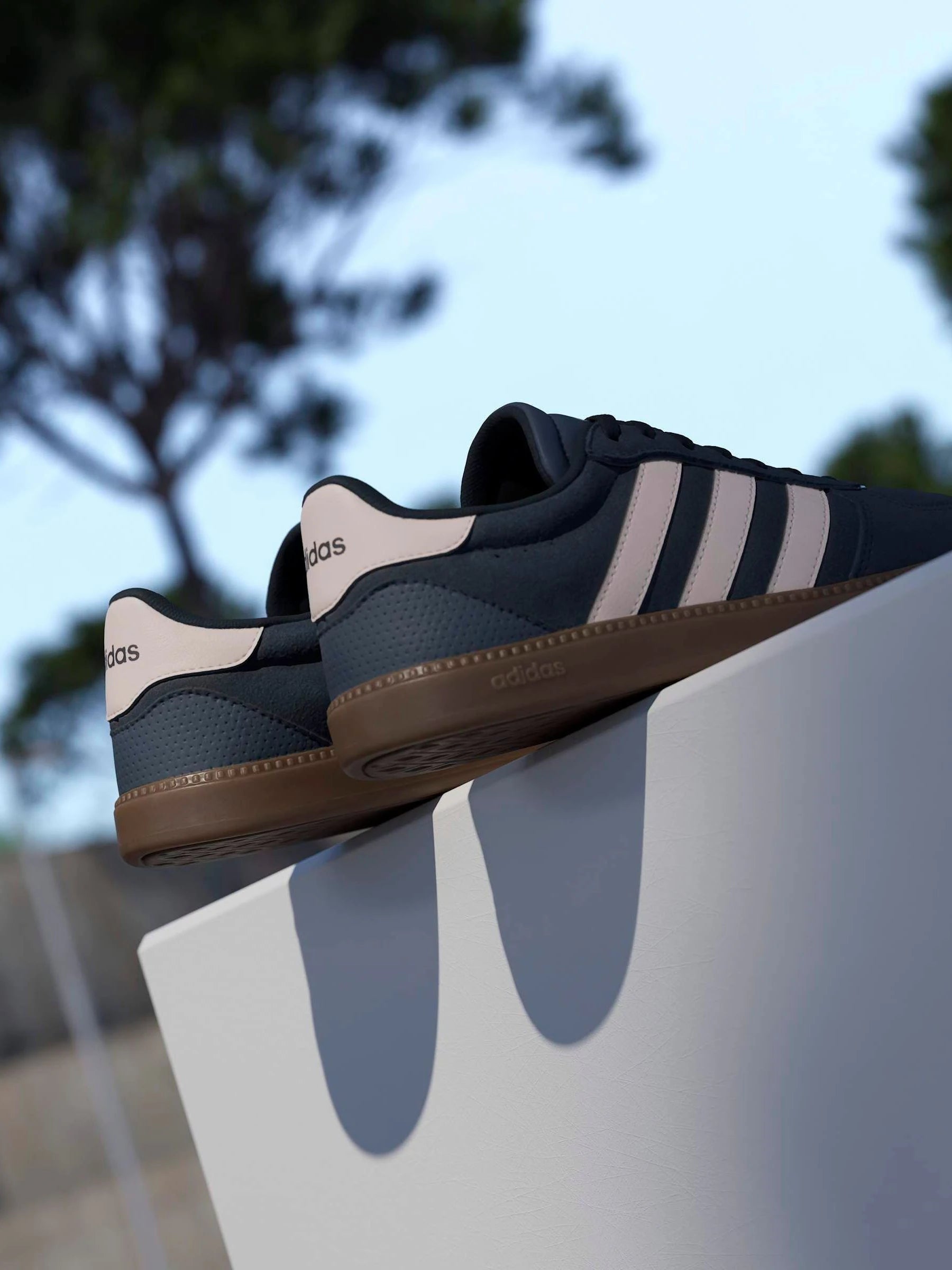adidas Blue/Pink Breaknet Sleek Trainers