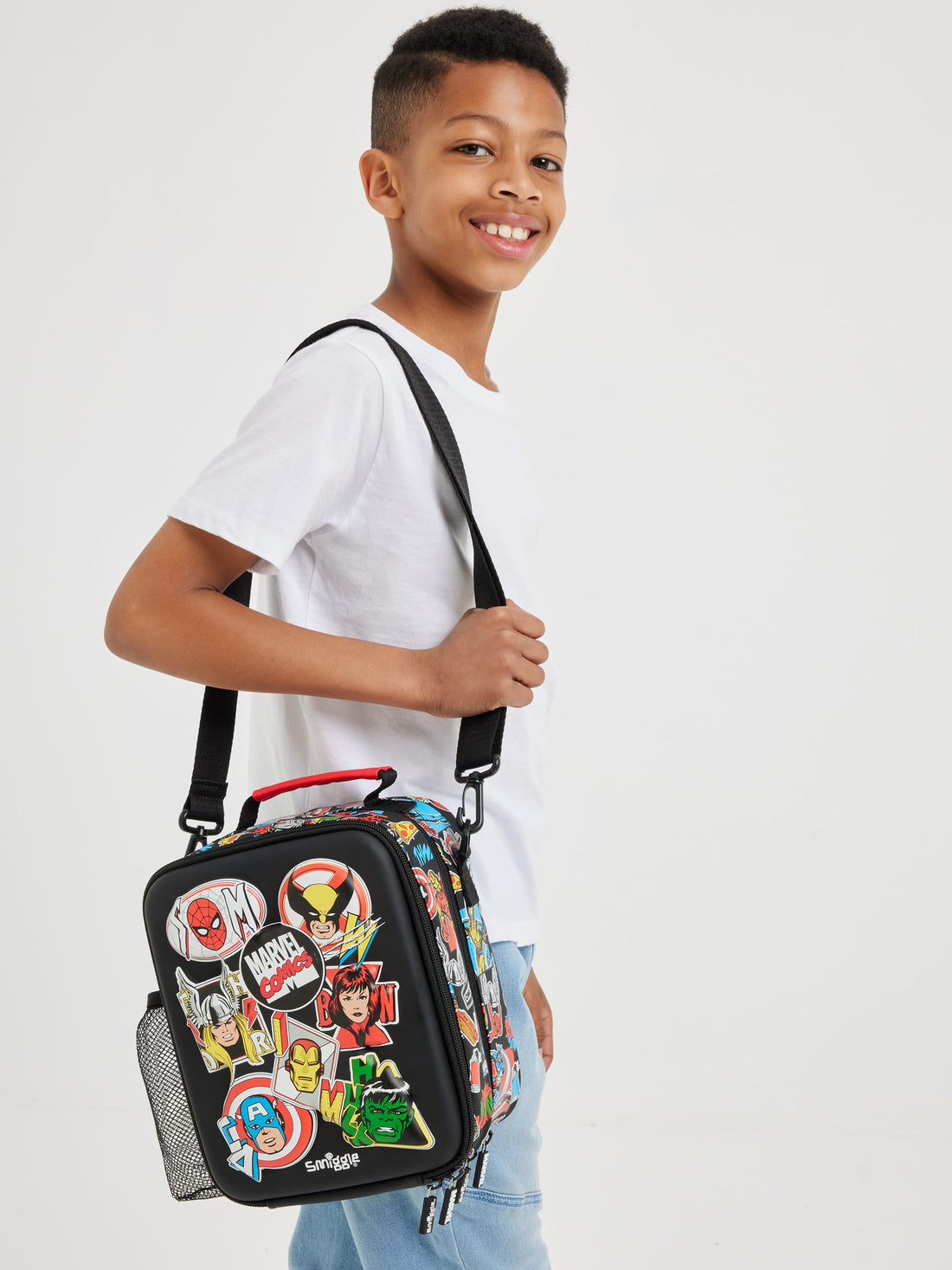 Marvel Hardtop Level Lunchbox With Strap Black