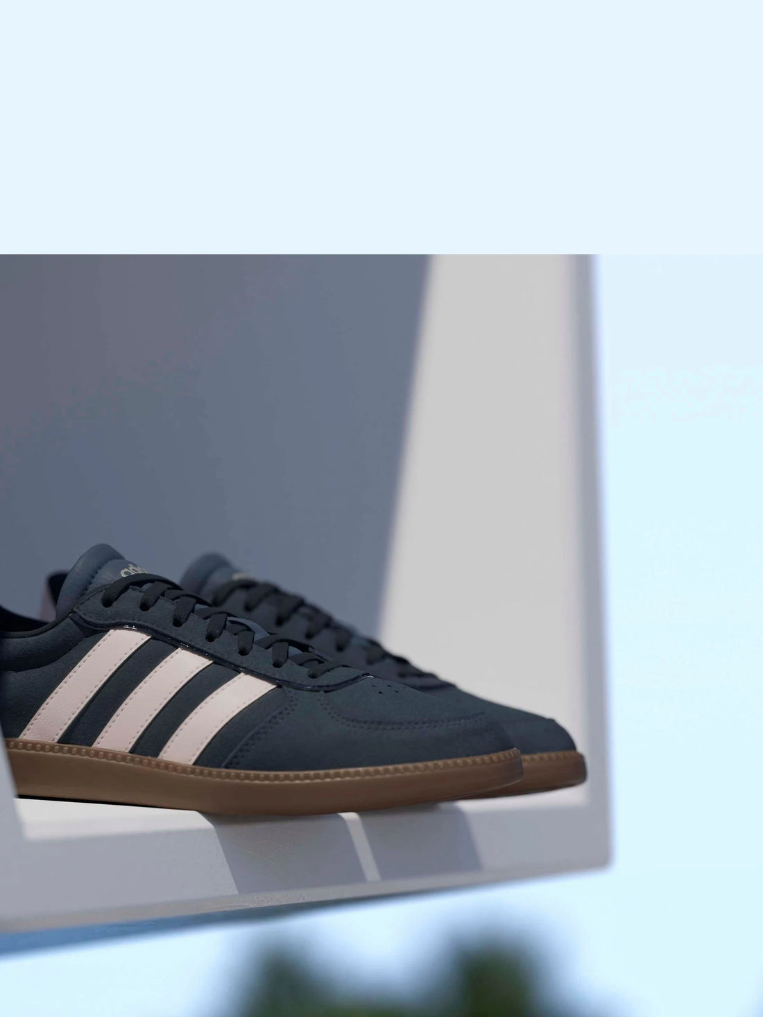adidas Blue/Pink Breaknet Sleek Trainers