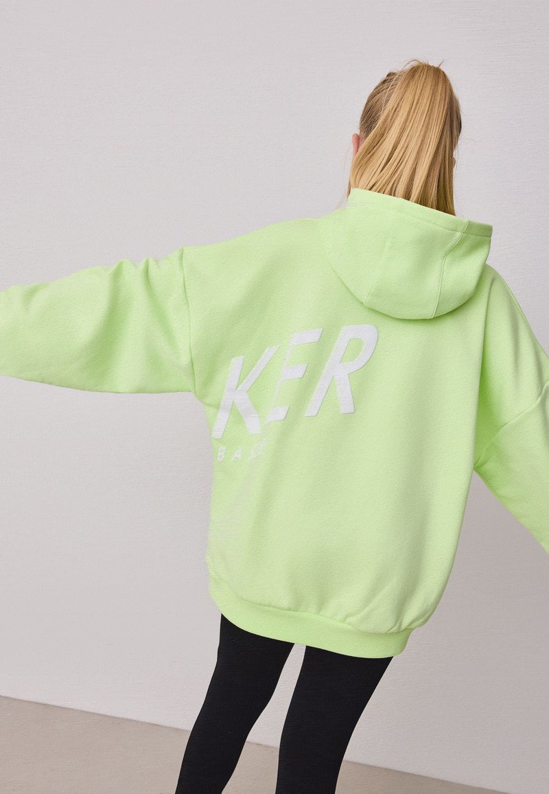 Baker by Ted Baker REGULAR FIT - BACK PRINT - Hoodie - lime green