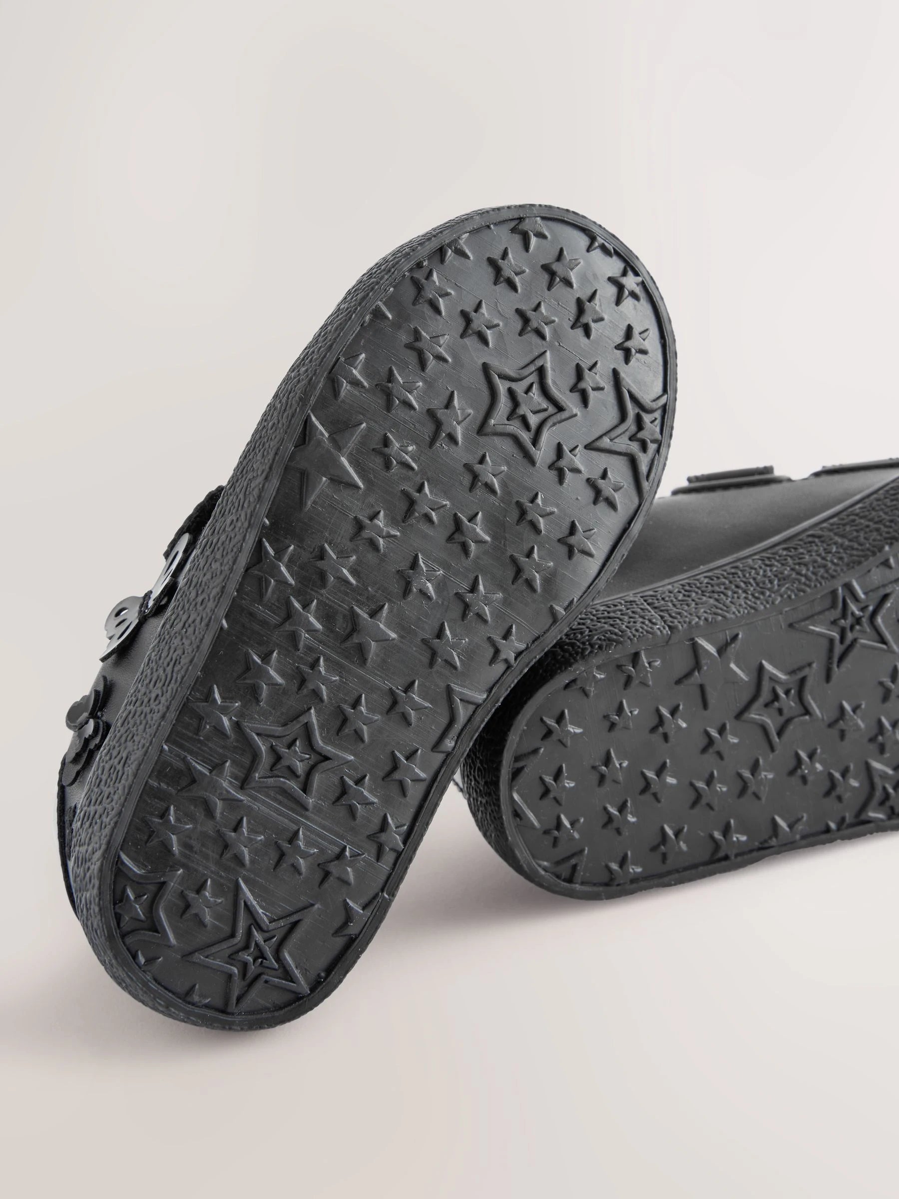 Black 2V Butterfly School Trainers