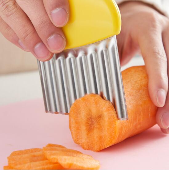 Crinkle Cutter - for veggies & fruit!