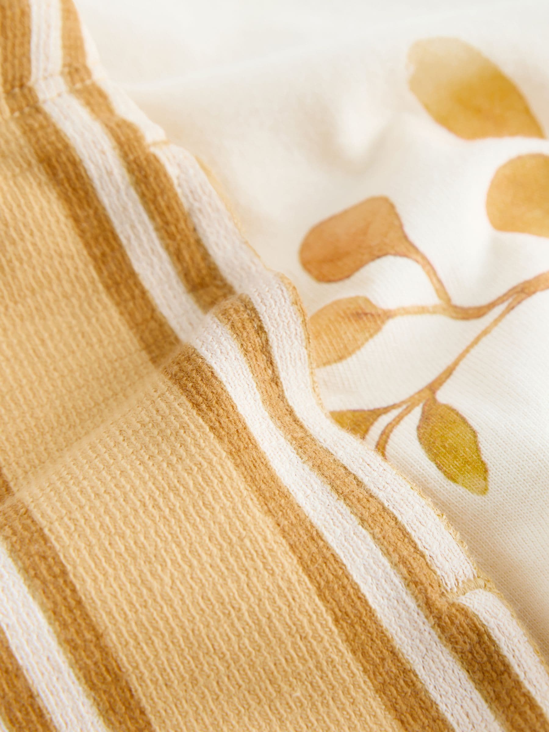 Light Yellow Watercolour Safari Short Sleeve Back Print T-Shirt and Shorts Set (3mths-7yrs)