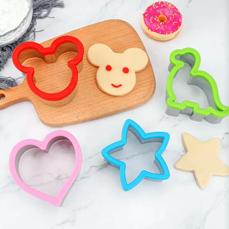 (1pc) Stainless Steel Sandwich Cutter