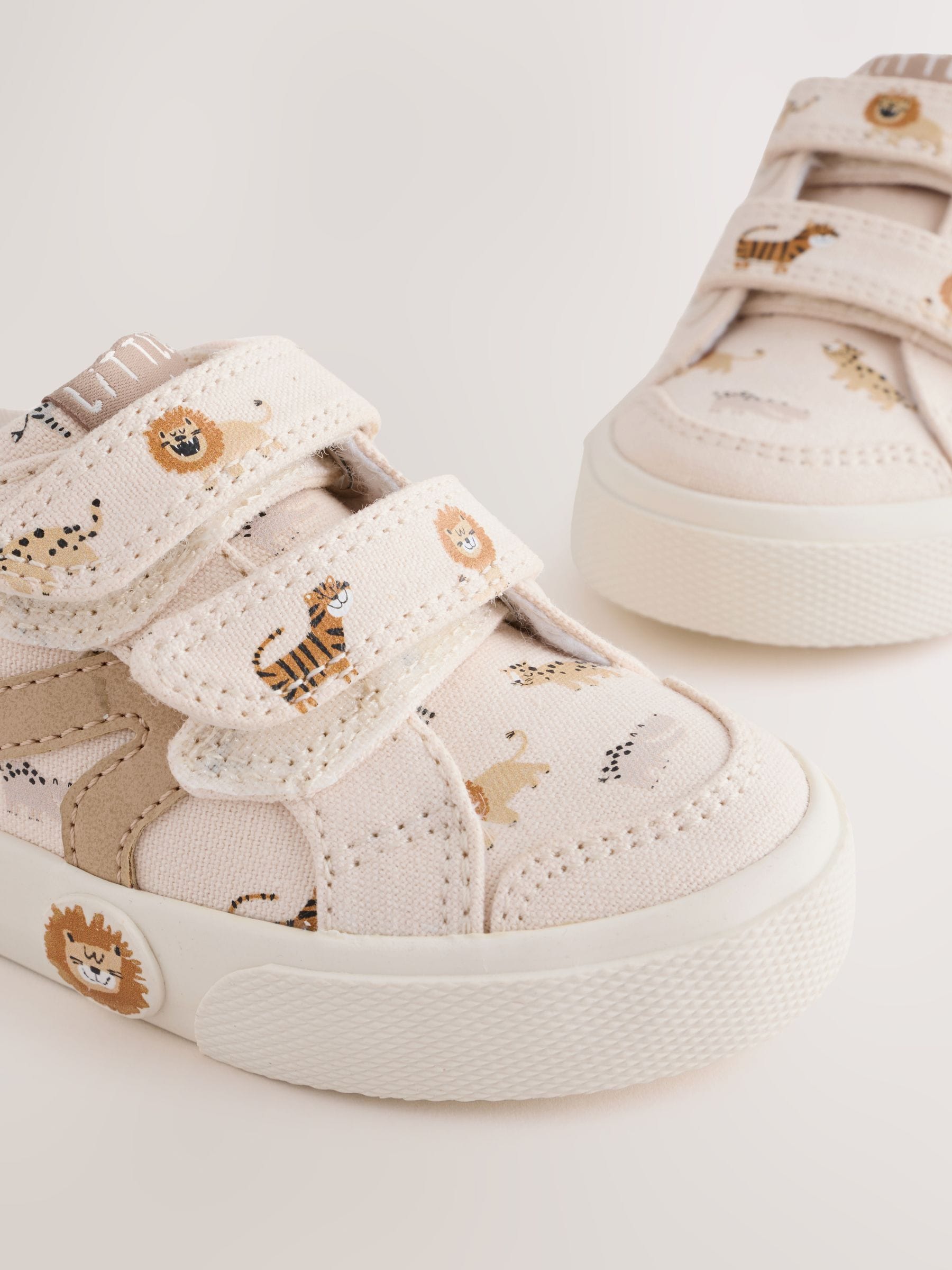 Neutral Safari Standard Fit (F) Trainers