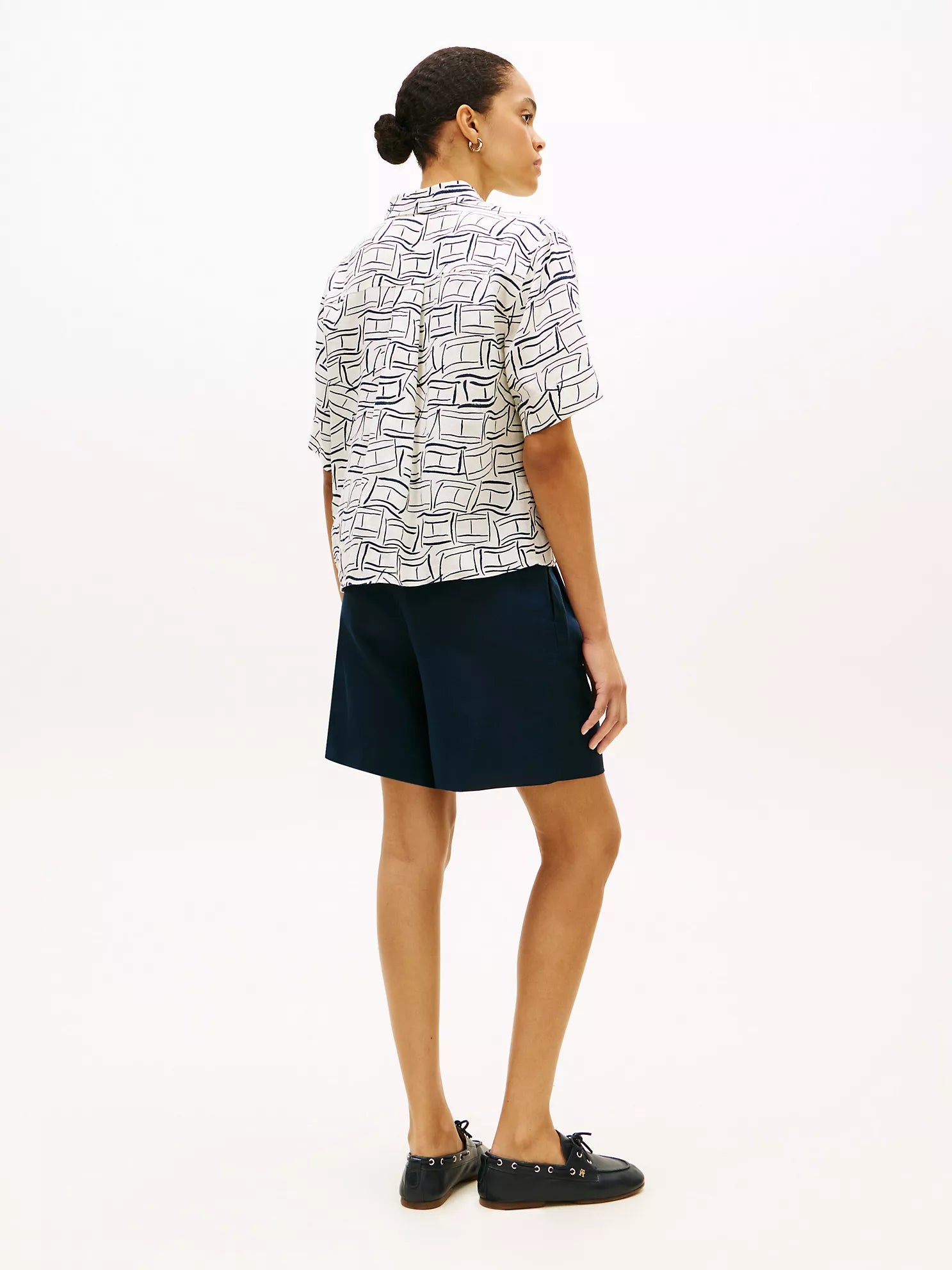Short-Sleeve Linen Shirt
