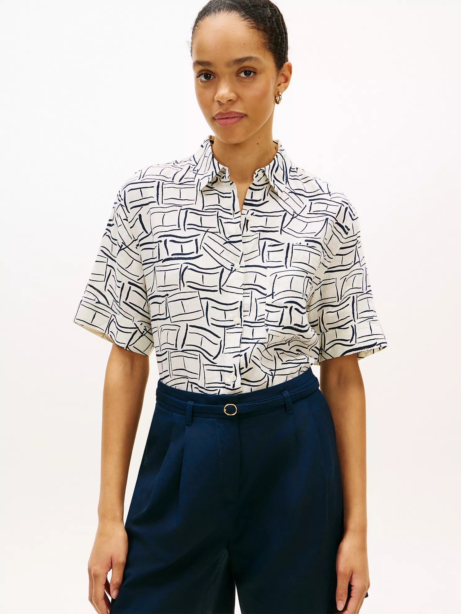 Short-Sleeve Linen Shirt