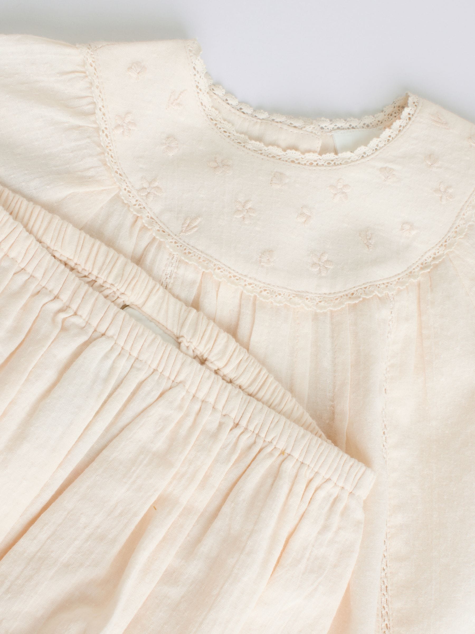 White Woven Baby Top and Shorts 2 Piece Set (0mths-2yrs)