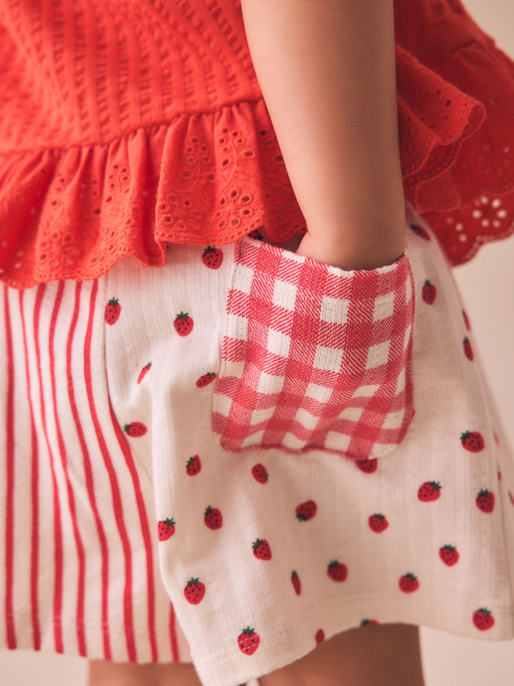 Ecru/Red Stripe Strawberry Shorts (3mths-7yrs)