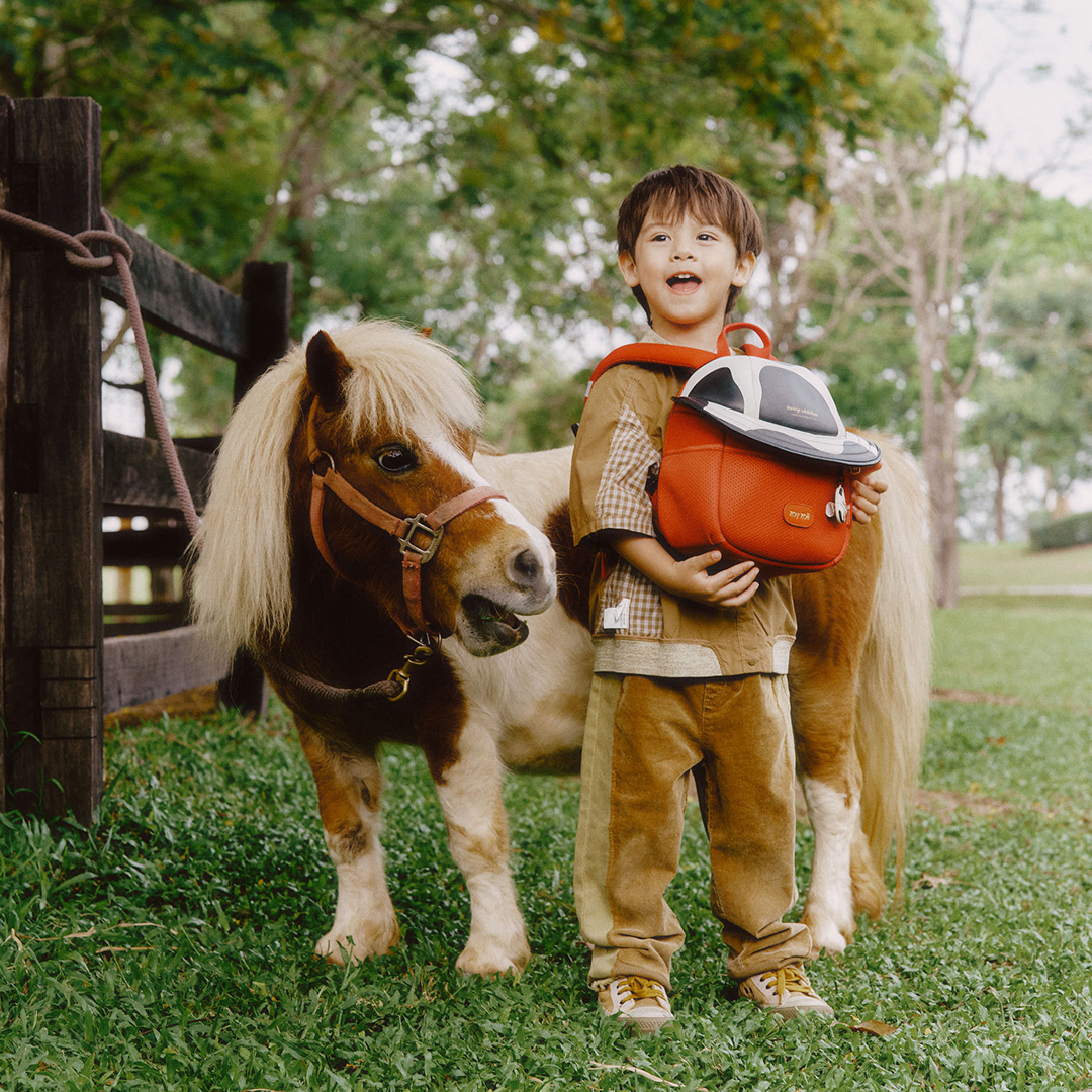 Zoyzoii – Discovery Series Kids Hat Bag: Cow